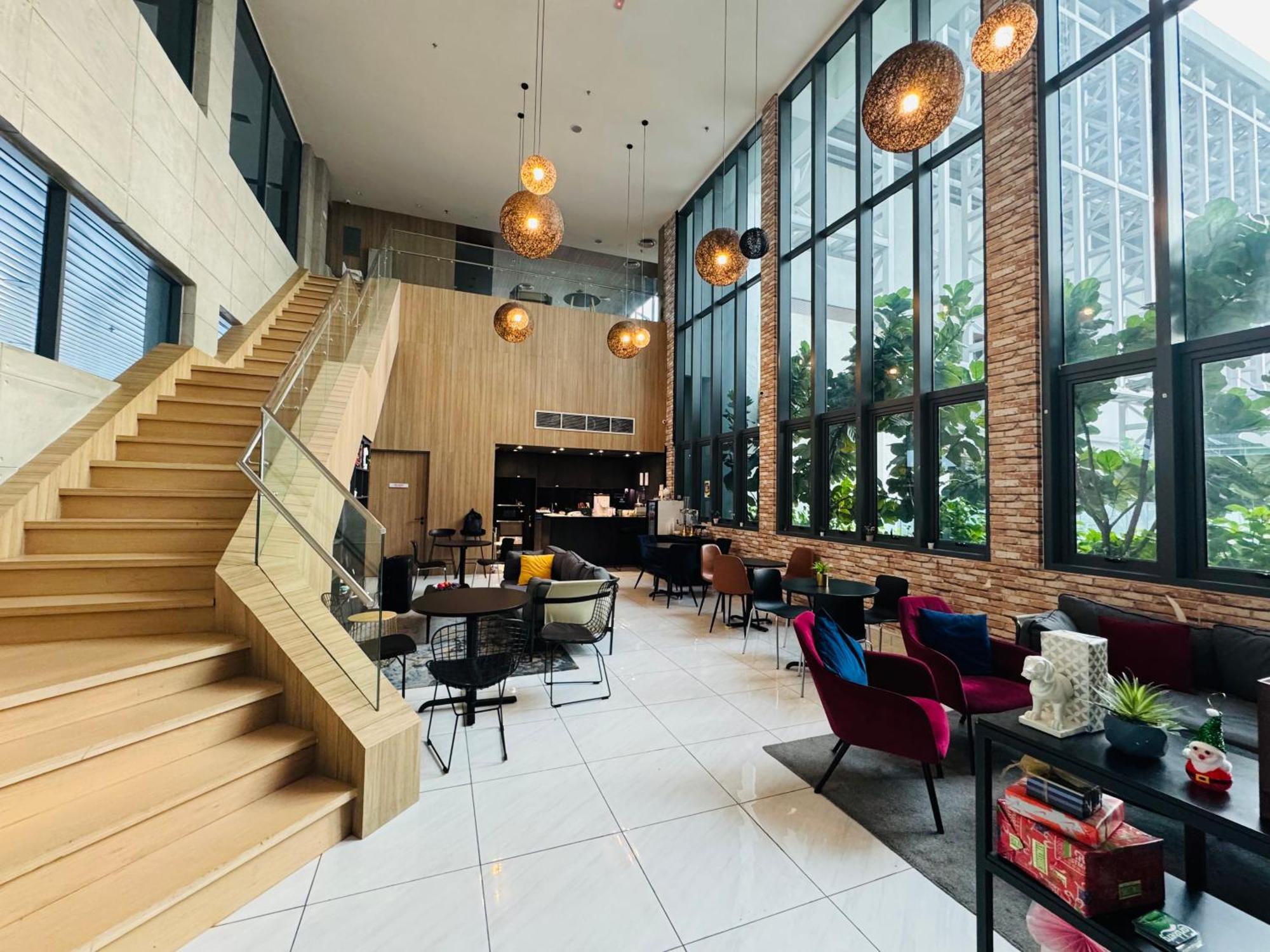The Colony Klcc By Zenith *